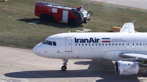 İ­r­a­n­’­d­a­ ­y­o­l­c­u­ ­u­ç­a­ğ­ı­ ­a­l­e­v­ ­a­l­d­ı­